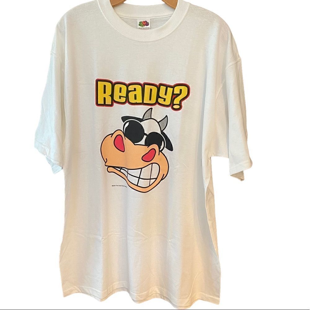 FOL 2003 Coca-Cola Vintage White Graphic Whimsical Cow Swerve Cotton T-Shirt